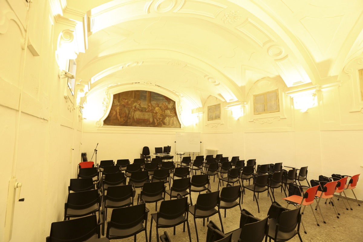 Aula magna con affresco, campus di Firenze